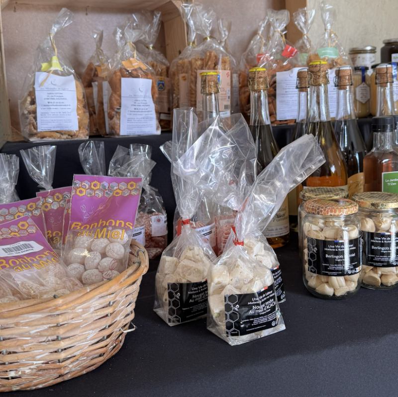 Merveilles du Sud-Ouest faites à la ferme dans le Lot-et-Garonne. Beignets sucrés et salés pour Mardi Gras.
