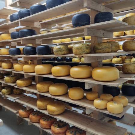 Notre zone d'activité pour ce service Vente de plateaux de charcuterie artisanale élaborés à partir de viandes locales issues d’élevages fermiers